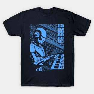 Synth robots 004 for electronic musician and music producer T-Shirt